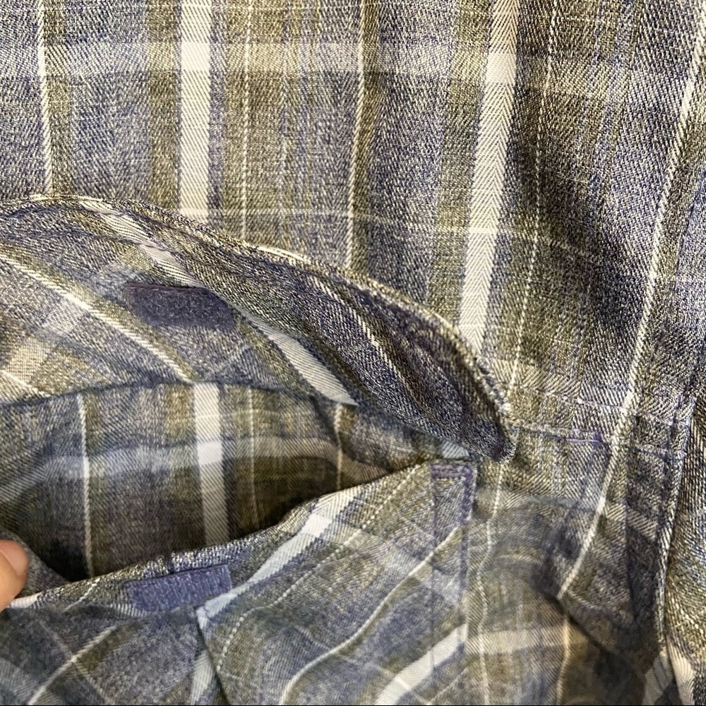 Wrangler Outdoors Long Sleeve Plaid Utility Shirt with Roll Up Sleeves Button L - Picture 6 of 12